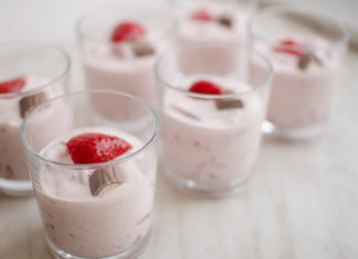 Erdbeer-Yogurette-Creme