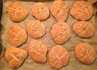 Bäckerbrötchen backen