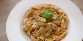 Vollkorn-Nudeln mit Rahm-Champignons aus dem Thermomix