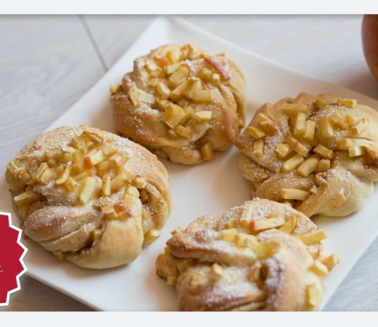 Apfelkringel, lockeres Hefegebäck
