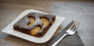 Schokokuchen mit Pfirsichen – glutenfrei, laktosefrei