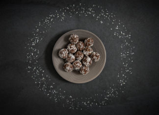 Healthy Chocolate Energy Balls