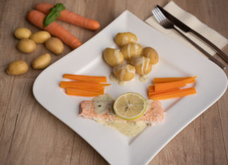 Lachs mit Drillingen und Möhren in einer Frischkäse-Kräutersauce/All in one Gericht