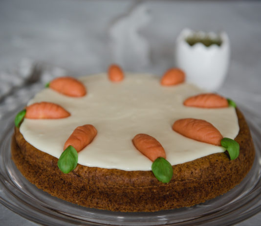 Rüblitorte mit Frischkäsefrosting – leckere Ostertorte