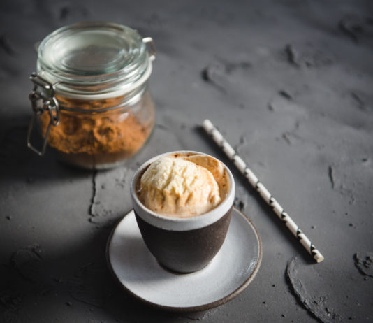 Eiskaffeepulver auf Vorrat – ohne Zucker mit nur 2 Zutaten- Sommergetränk – Thermomix