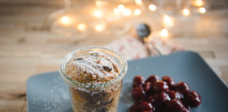 Weihnachtsdessert: Stollen im Glas mit Lebkuchenkirschen – vegan
