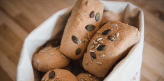 Vollkornbrötchen ohne Gehzeit aus dem Thermomix