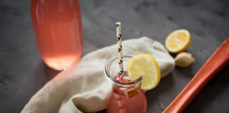 Rhabarberschorle selber machen – super einfach!