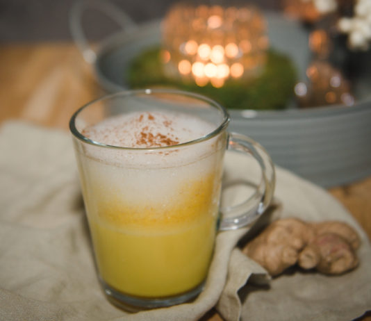 Goldene Milch/Kurkuma Latte Pulver auf Vorrat mit 4 Zutaten