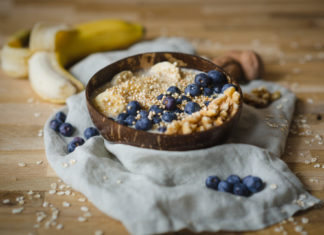 Overnight Oats mit Blaubeeren, leckeres Frühstück mit vielen Variationen
