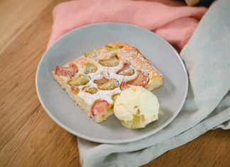 Rhabarberkuchen vom Blech