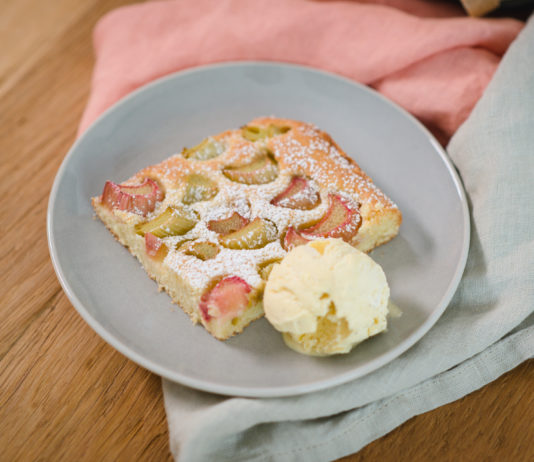 Rhabarberkuchen vom Blech